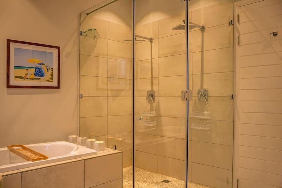 Shower, Bathroom, towels