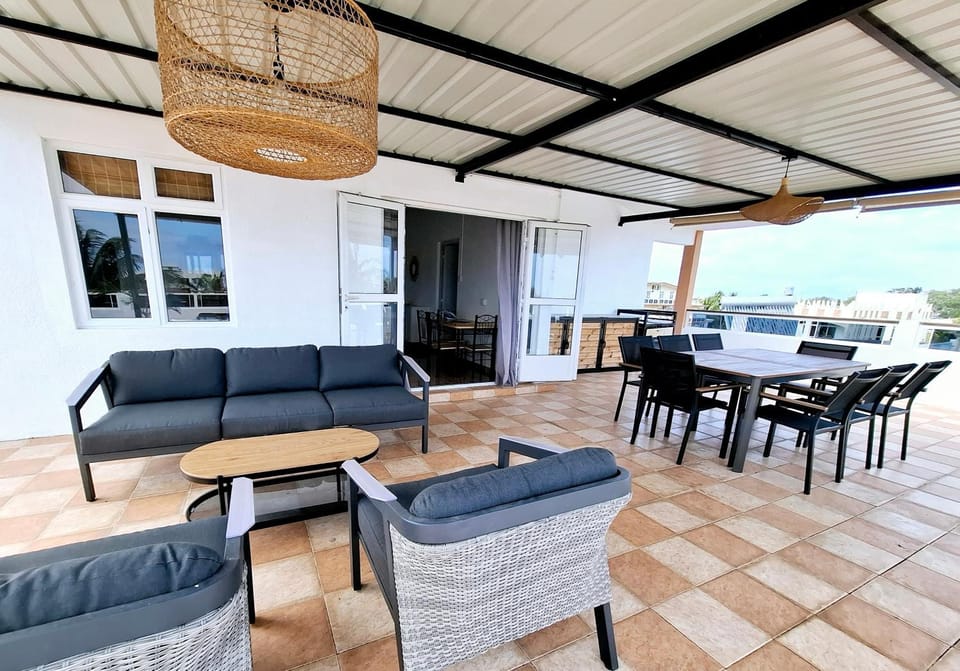 Patio, View (from property/room), Balcony/Terrace, Living room, Dining area