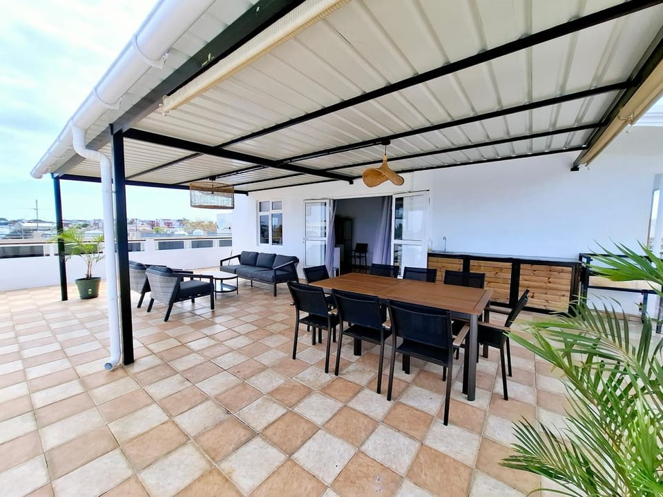 Patio, View (from property/room), Balcony/Terrace, Living room, Dining area