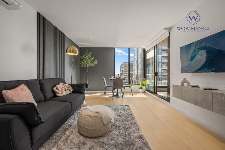 Living room, Seating area, air conditioner