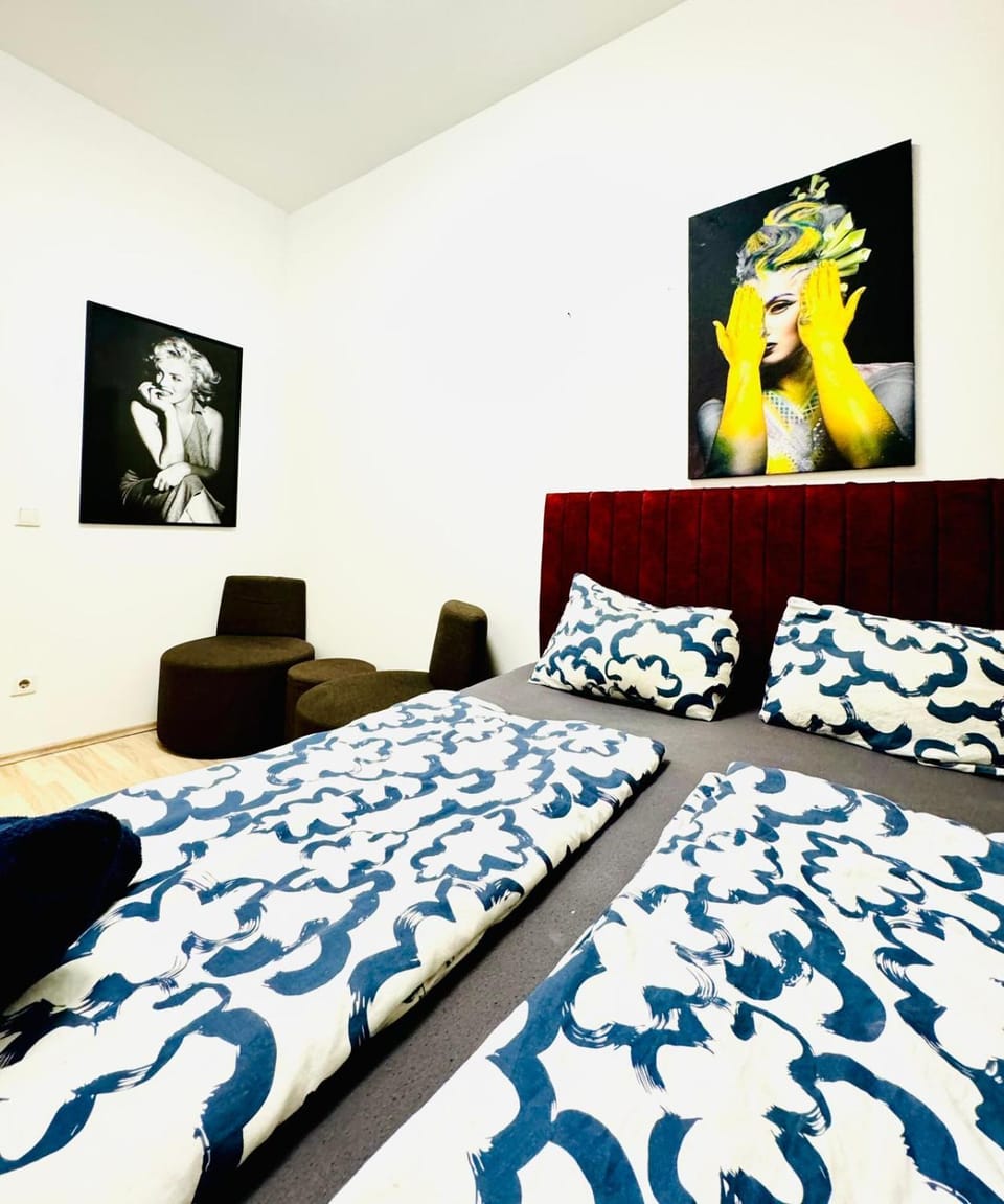 Bed, Decorative detail, Bedroom