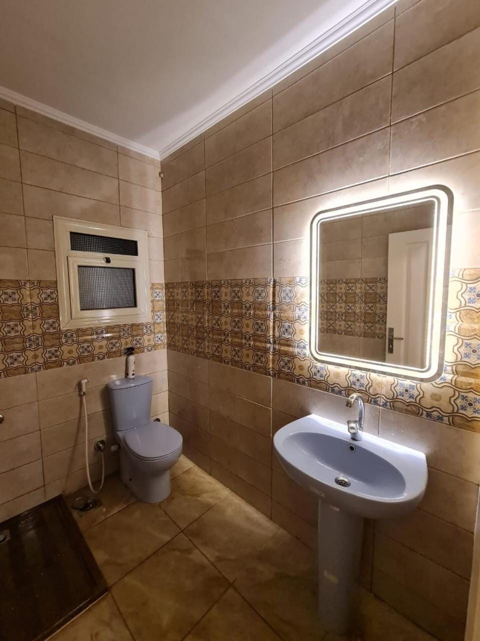 Cozy apartment infront of City Stars Apartment in Cairo Governorate