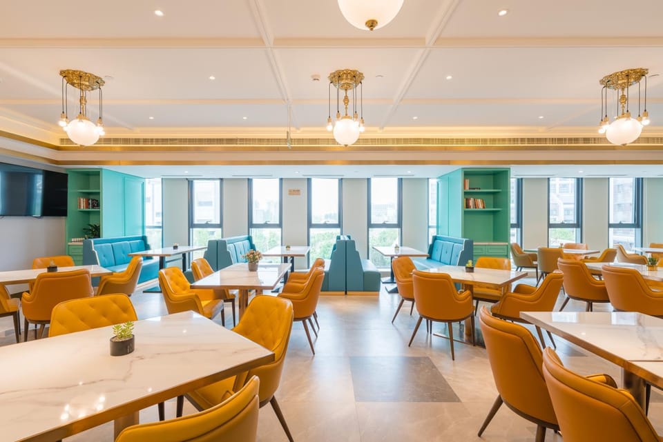 Restaurant/places to eat, Restaurant/places to eat