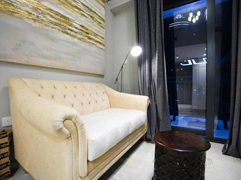Layali - Chic 1BR with Balcony in Business Bay Apartment in Dubai