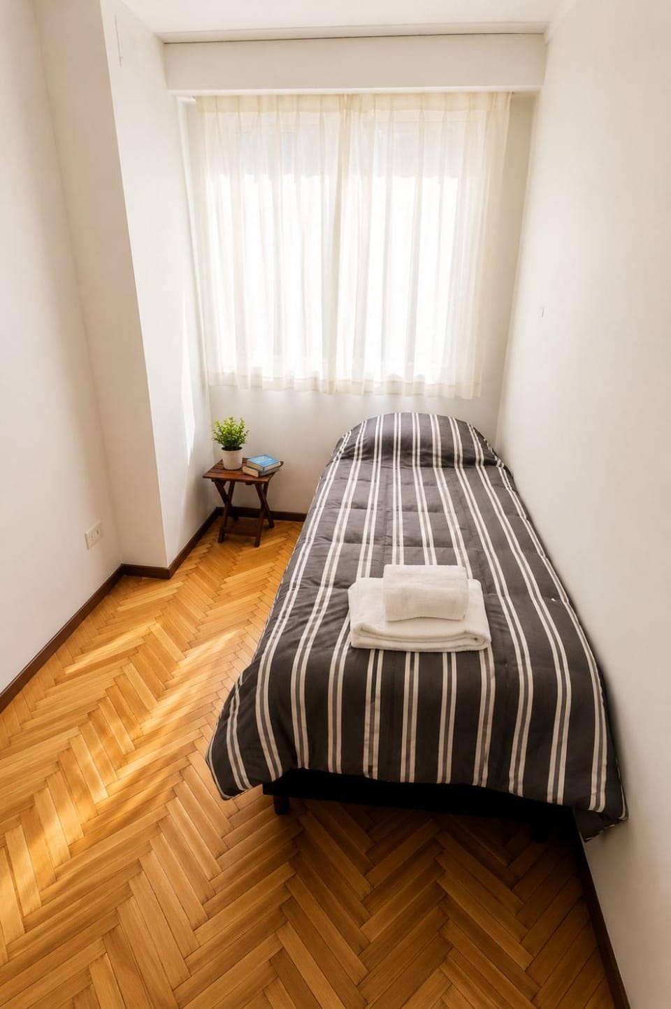 Santa Fe Av apartment for 4 persons in Recoleta Apartment in Buenos Aires
