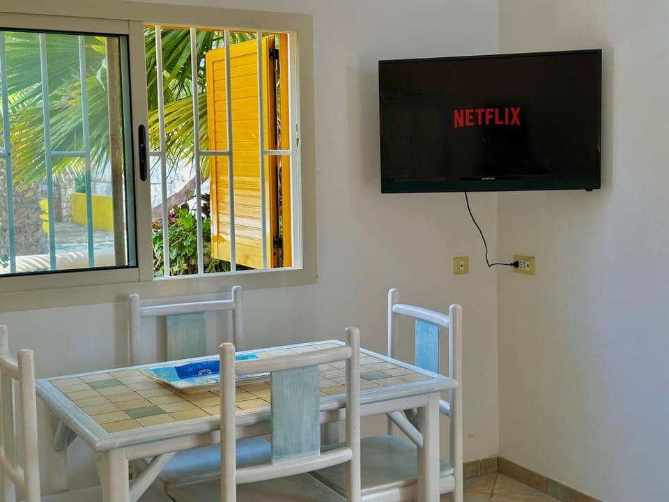 Raio Do Sol - Beach front studio with city view Apartment in Santa Maria