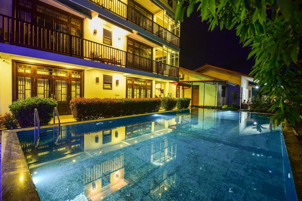 Property building, Pool view, Swimming pool, Swimming pool