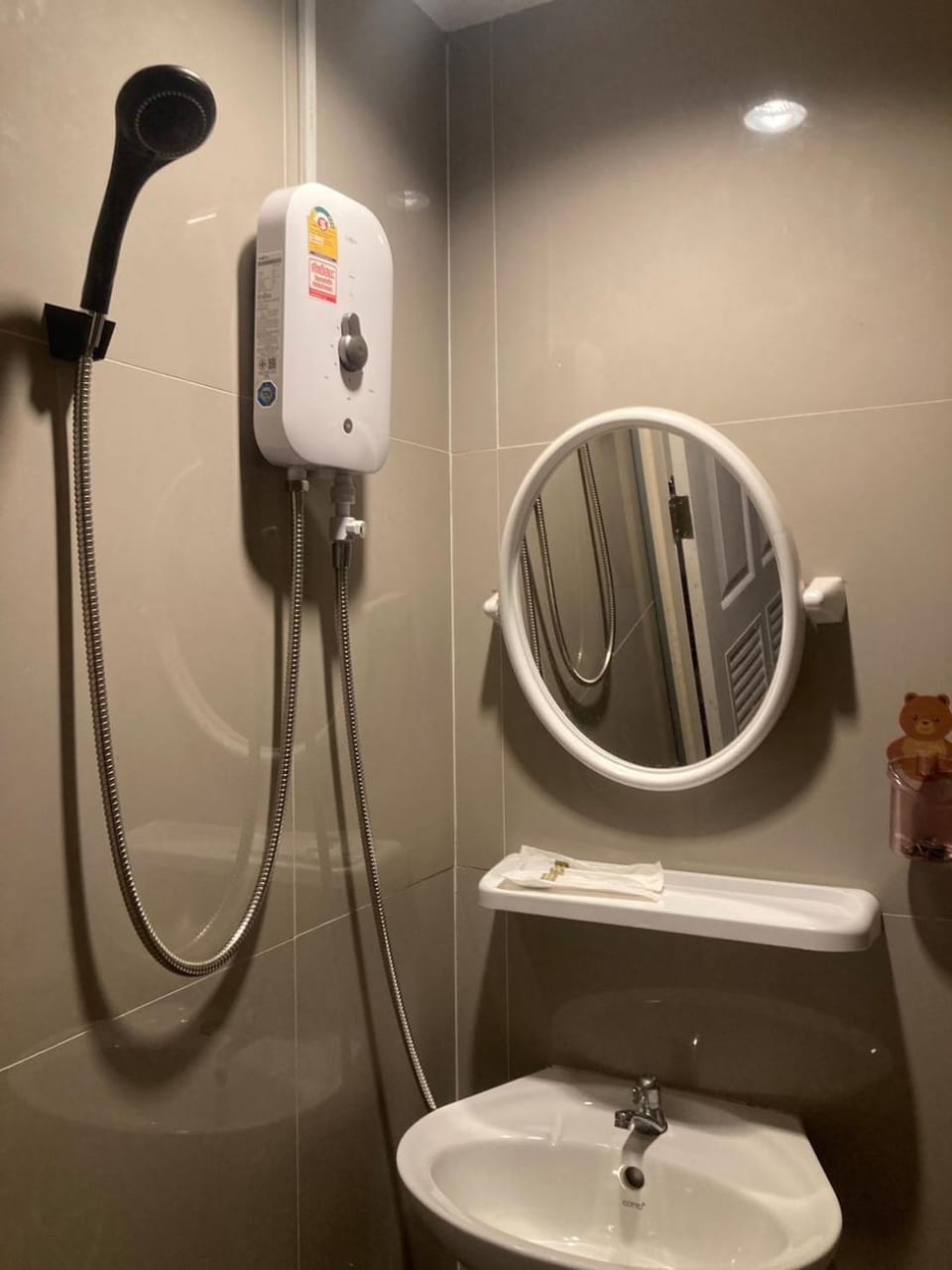 Shower, Toilet, Bathroom, heating