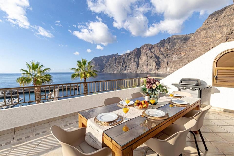 The Best View Apartment By Dream Homes Tenerife Apartment in Acantilados de Los Gigantes