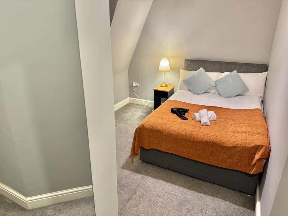 Modern En-Suite Rooms by Finsbury Park Station 8 mins to King's Cross by Tube Vacation rental in London Borough of Islington
