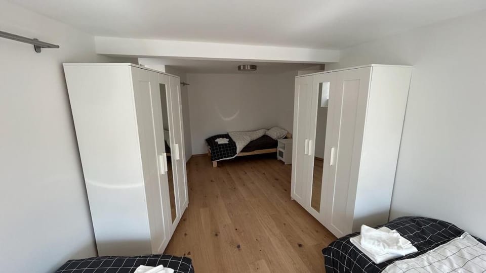 Helfant Luxembourg Standard Triple Room 2 Bed and Breakfast in Trier-Saarburg