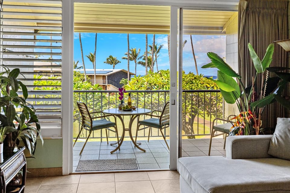 Napili Shores B211 Apartment in Kapalua