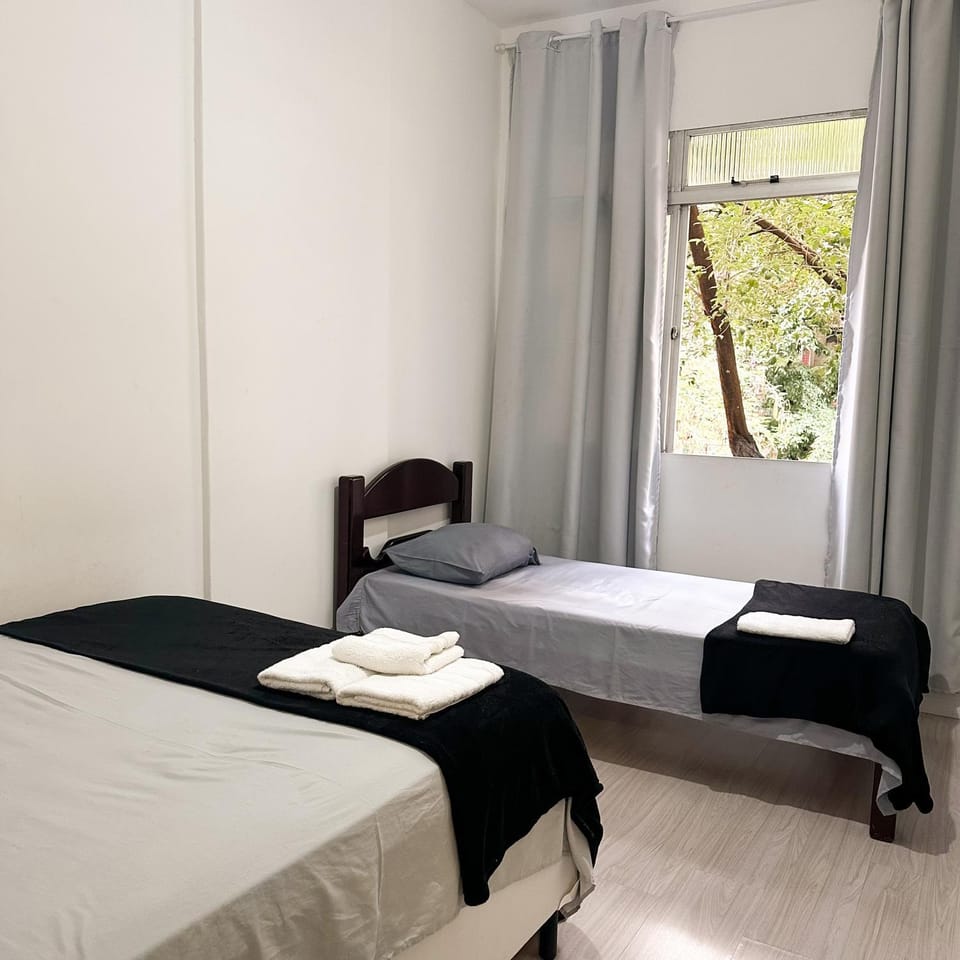 Bed, Photo of the whole room, towels