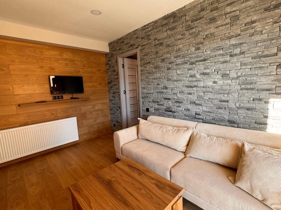 Communal lounge/ TV room, TV and multimedia, Living room, Seating area