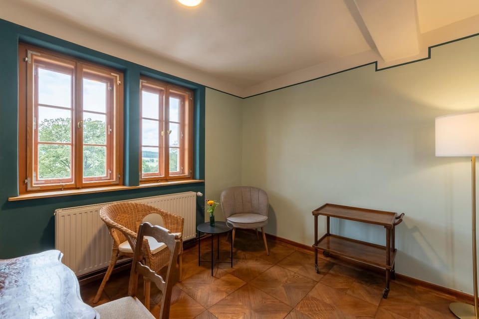 Seating area