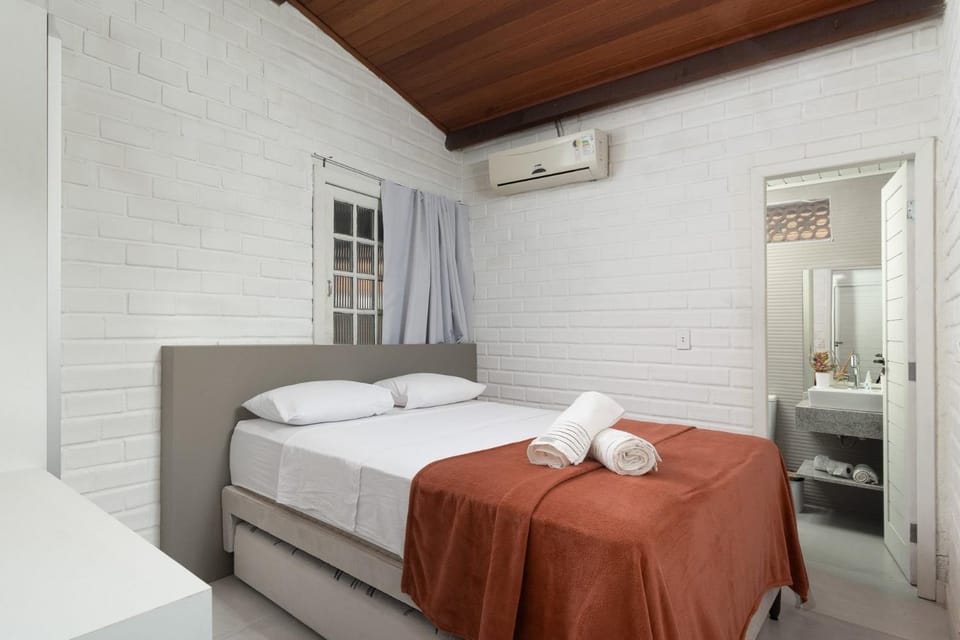 View (from property/room), Photo of the whole room, Bedroom