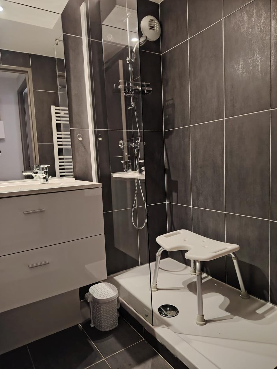 Shower, Bathroom