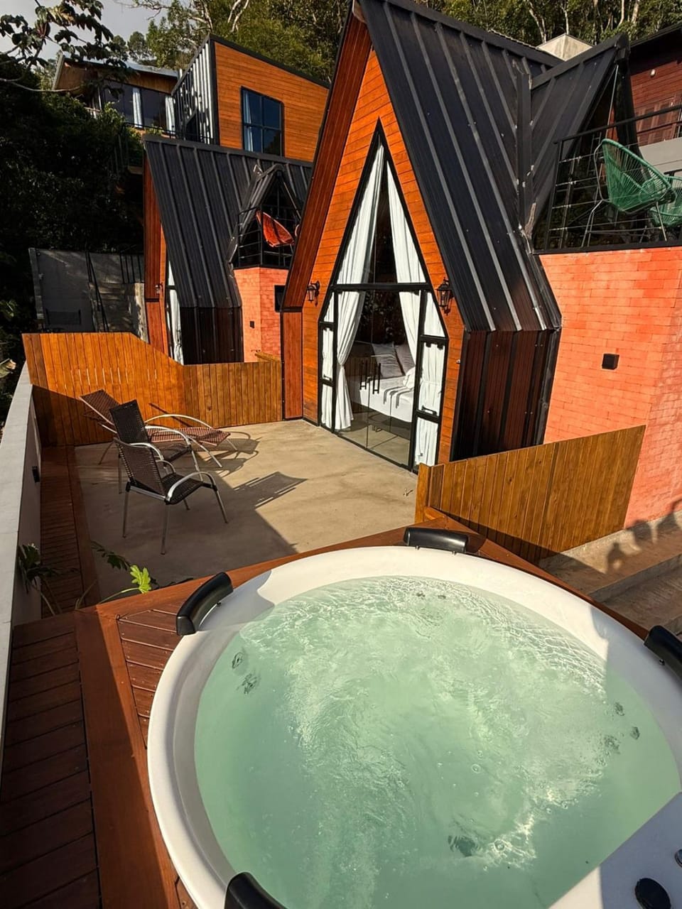 Hot Tub, Swimming pool