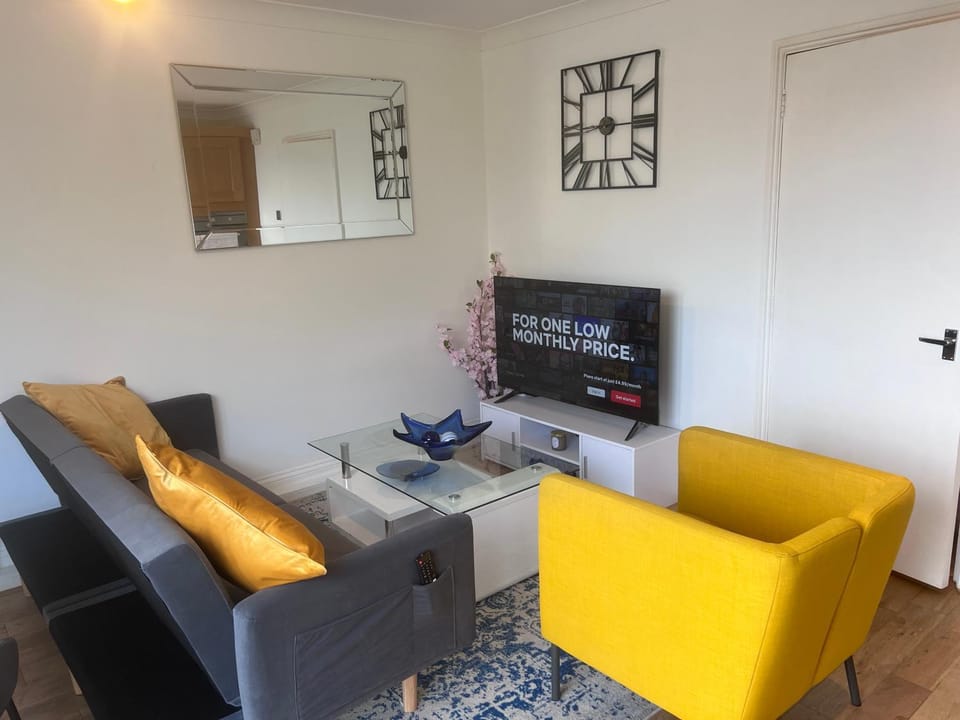 1 bedroom apartment near Clapham North and Clapham High Street station Apartment in London