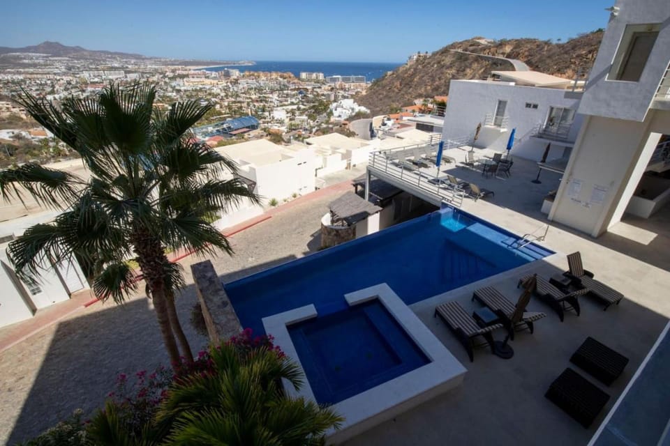 Stunning 2BR Oceanview Contemporary Condo in Cabo House in Cabo San Lucas
