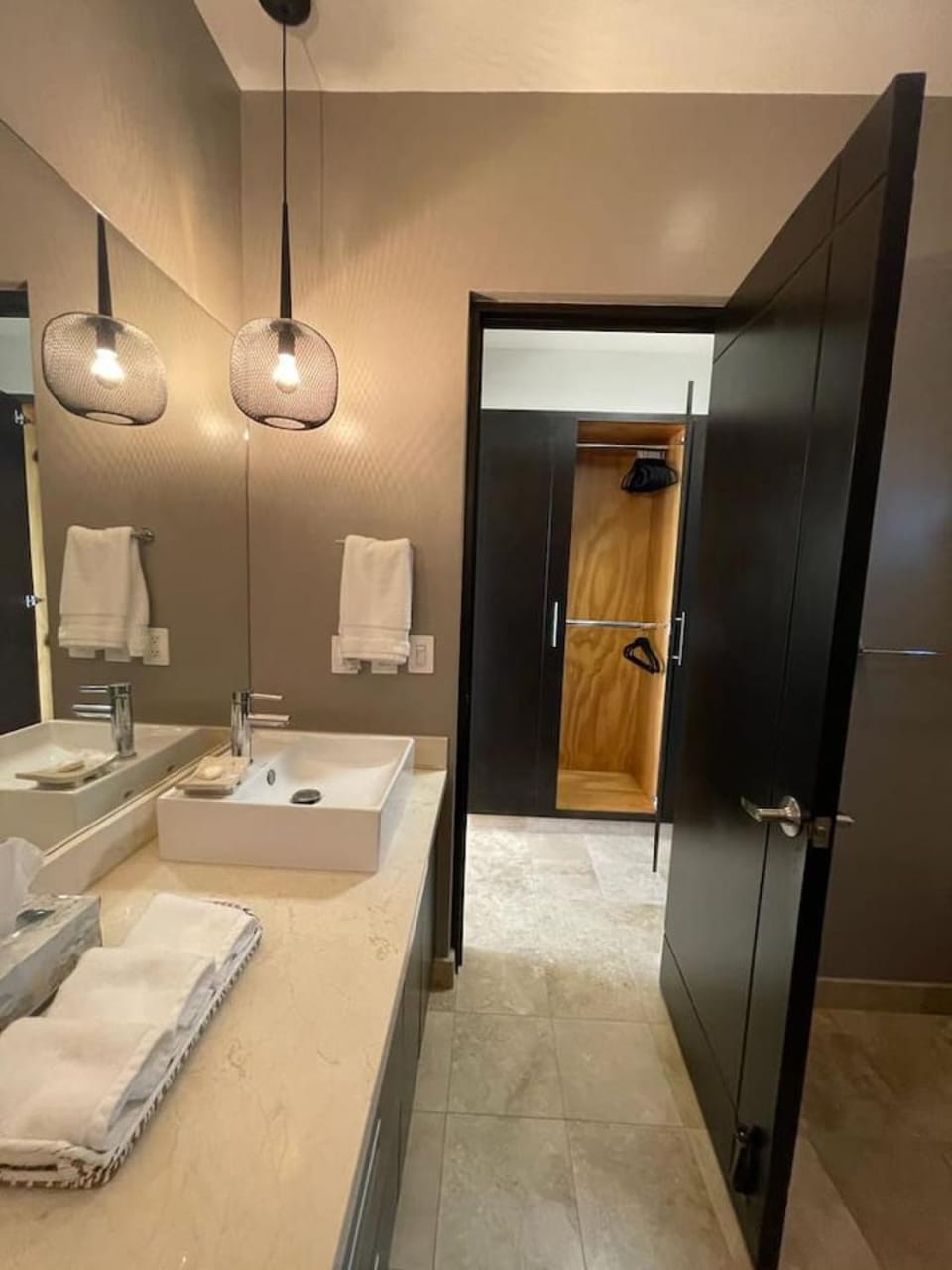 Stunning 2BR Oceanview Contemporary Condo in Cabo House in Cabo San Lucas