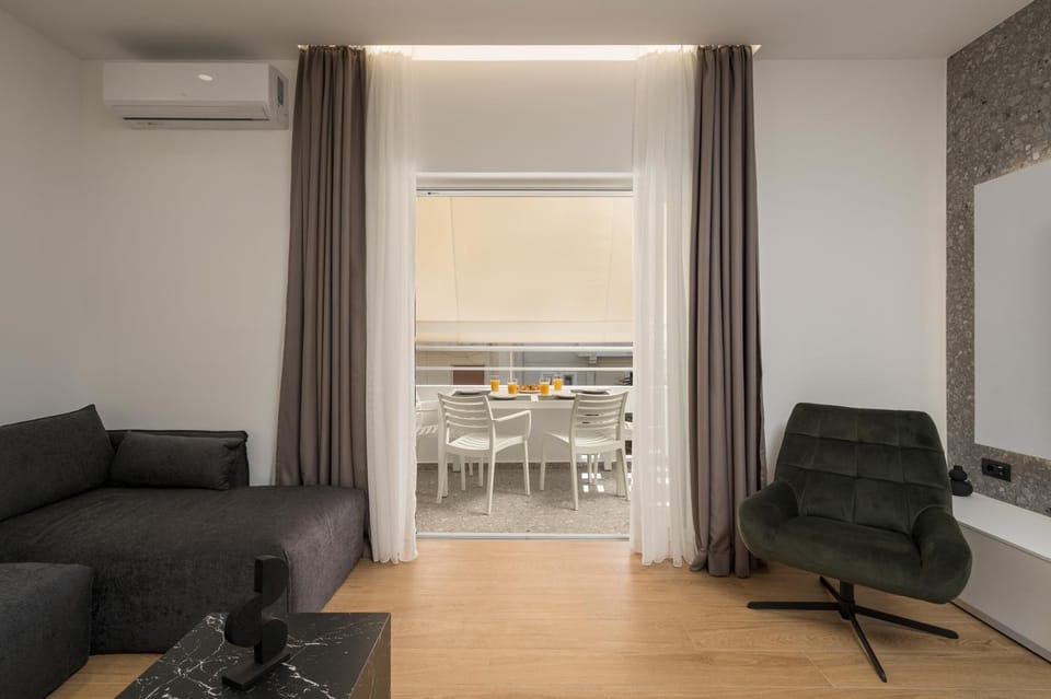 Living room, air conditioner
