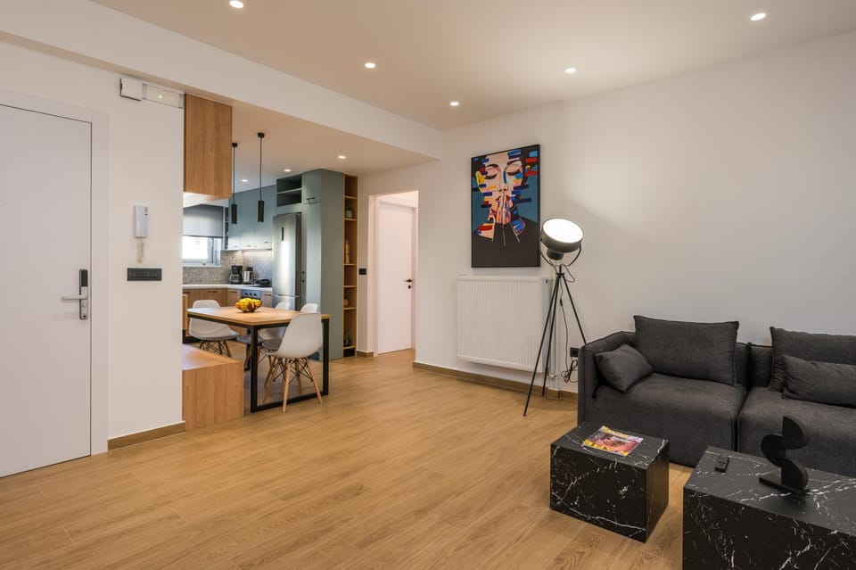 Kitchen or kitchenette, Living room