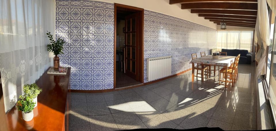 Living room, Seating area, Meals