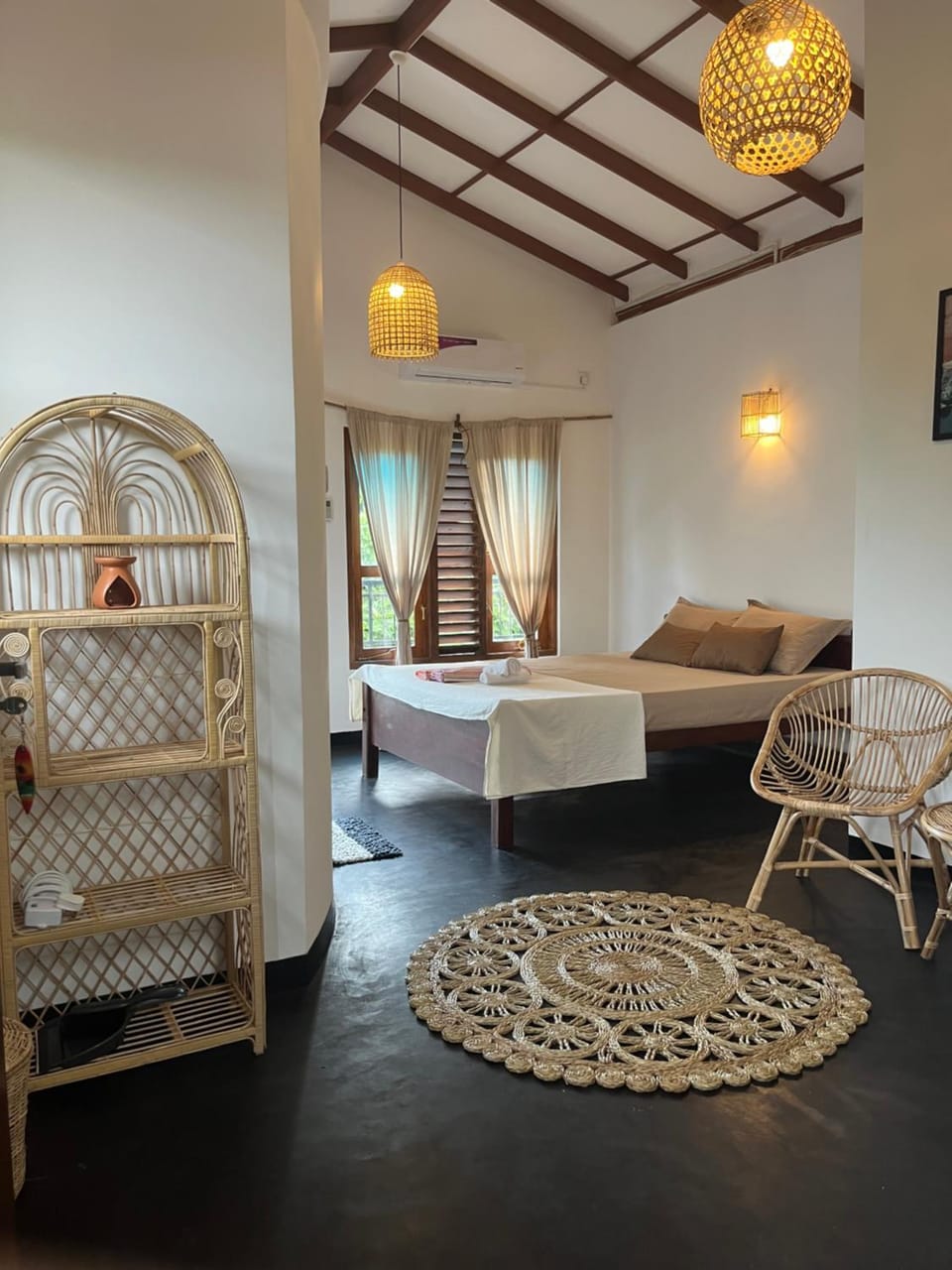 Slow Life Boutique Hotel - Adults Only Bed and Breakfast in Mirissa