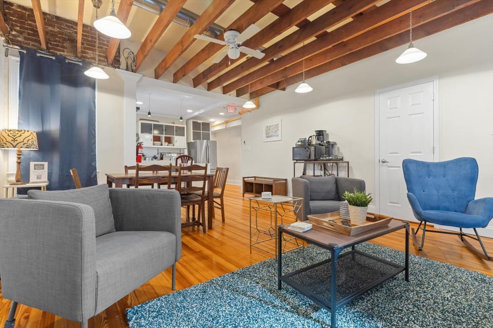 Living on The Edge of Capitol Hill Bed and Breakfast in District of Columbia