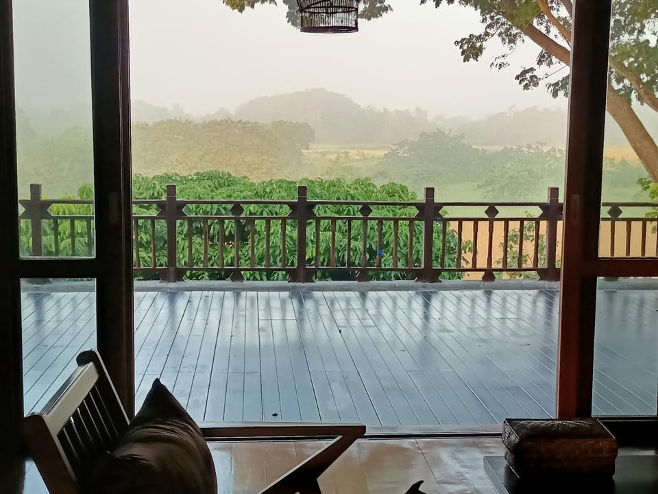 Natural landscape, View (from property/room), Balcony/Terrace, Mountain view, Internal: Not applicable to any particular room