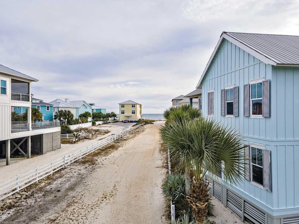 Crystal Paradise Cottage at Romar House in Orange Beach