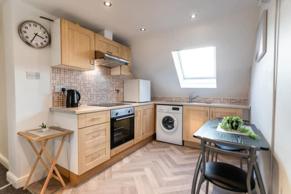 4 Sunnyside Contractors Long Stay by ShortStayUK Apartment in Bristol