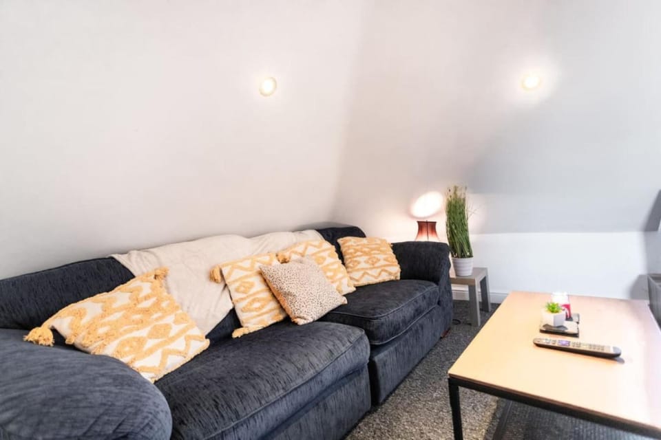4 Sunnyside Contractors Long Stay by ShortStayUK Apartment in Bristol