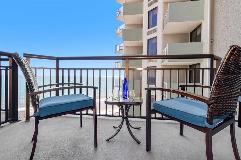 Prime 1Br Oceanview Suite with 2 Balconies! PG 1138 Apartment in Myrtle Beach