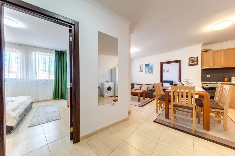 Living room, Dining area, Bedroom