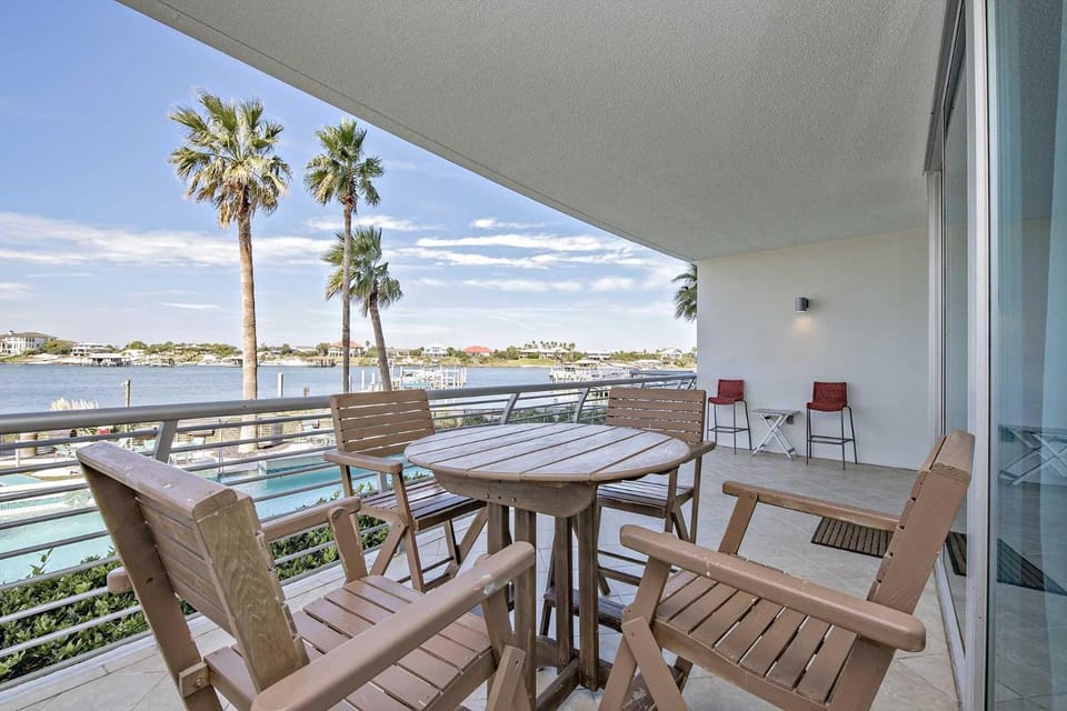 Bella Luna 103 House in Ono Island