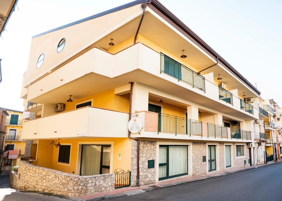 Le Tartarughe Aparthotel Apartment hotel in Letojanni