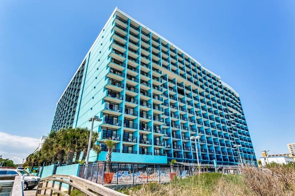 Impeccable Oceanfront Suite, Top Floor! L1543 Apartment in Myrtle Beach