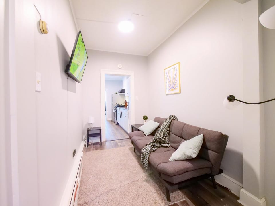 Serene Two-Bedroom Retreat - close to NYC Apartment in Hoboken