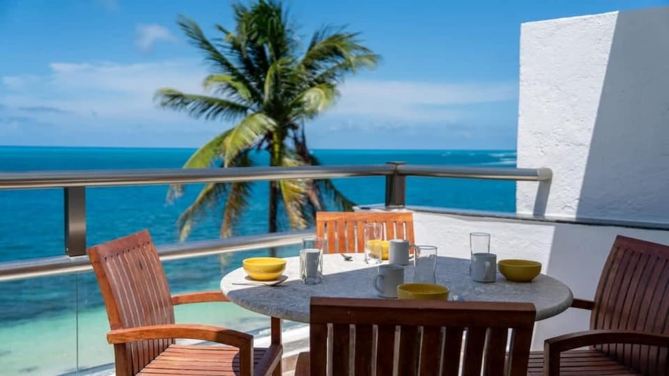 4BR Beachfront Beautiful House w/ Pool House in Cancun