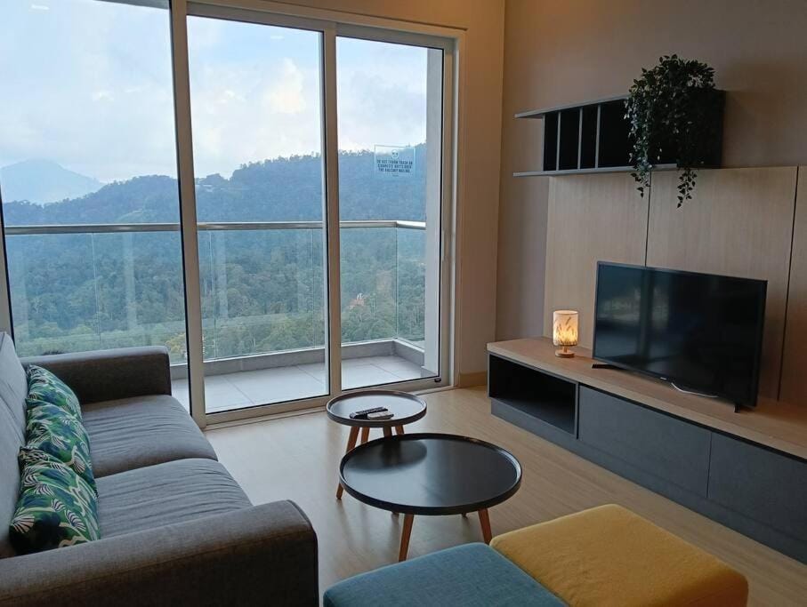 Natural landscape, TV and multimedia, Living room, Seating area, Mountain view