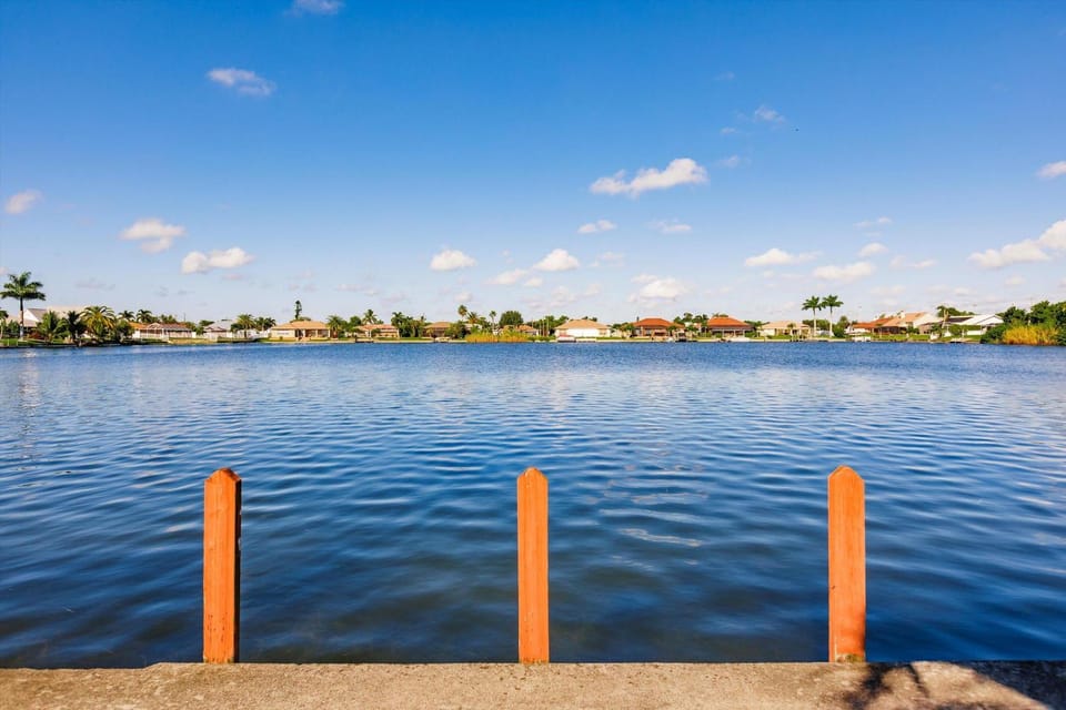 Stunning 3BR Lakeview Home l Pool l Views House in Cape Coral
