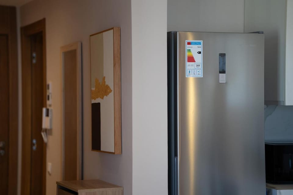 Kitchen or kitchenette, oven, wardrobe