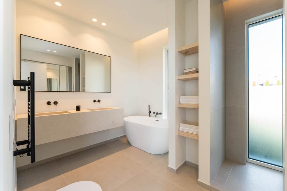 Shower, Toilet, Bathroom, Bath, towels