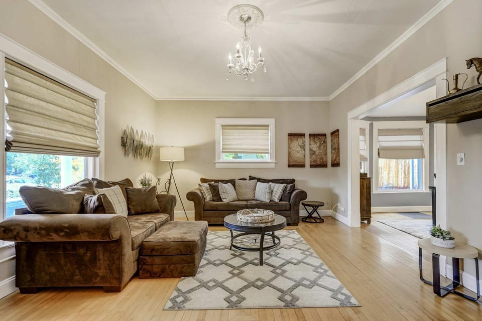 Bristhol Bloom! Oasis in the Heart of COS! House in Colorado Springs