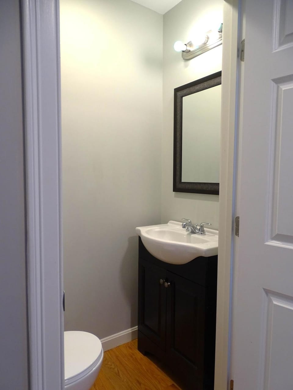 Convenient 2 bed Apt in Everett a Short Walk to Encore Apartment in Everett