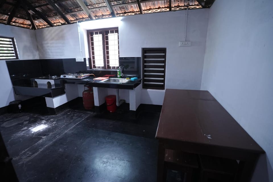 Kitchen or kitchenette, Seating area, Dining area, kitchen, kitchen