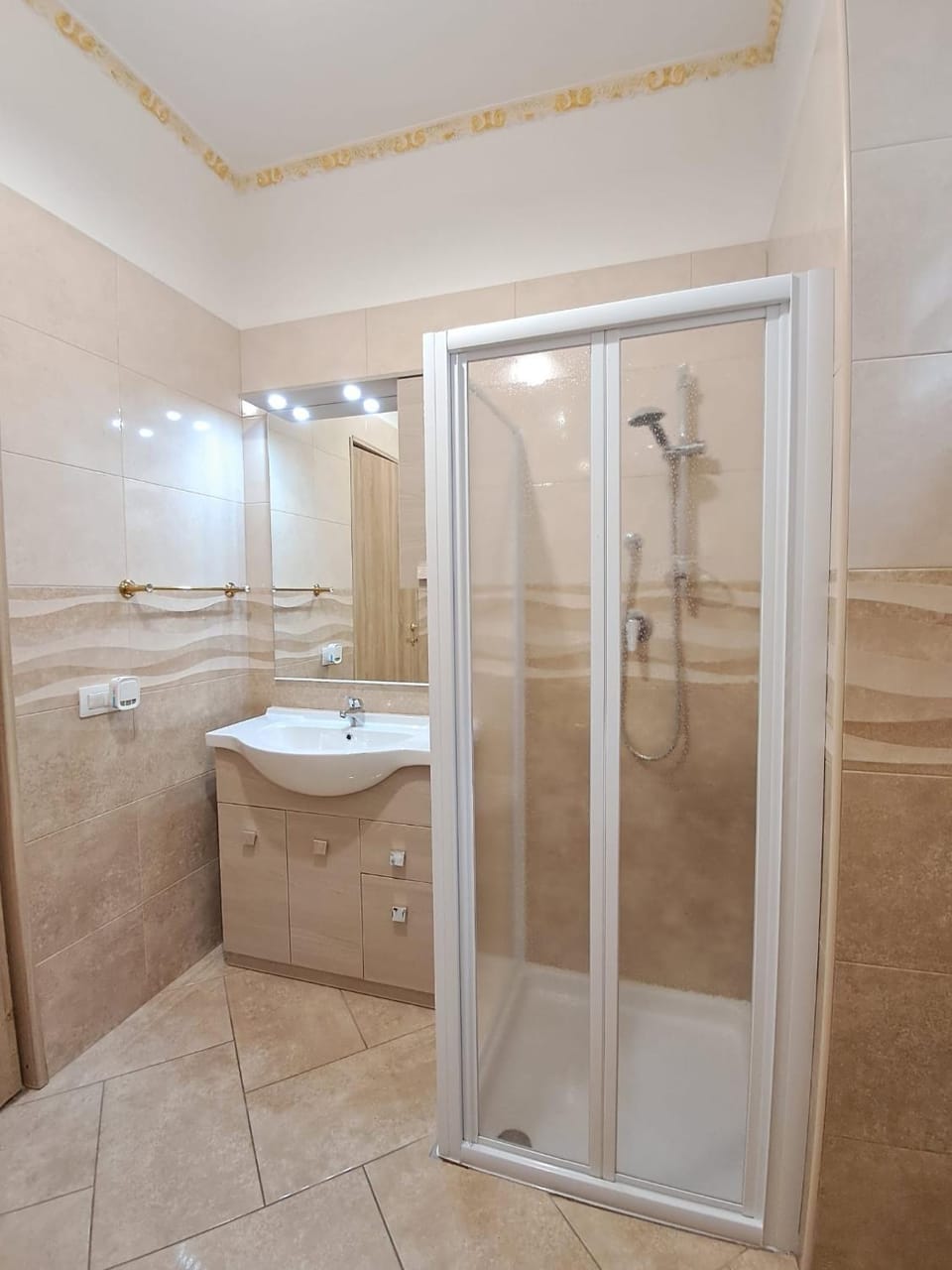 Shower, Bathroom