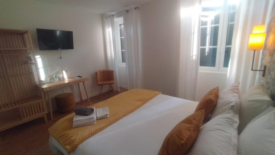 chambres d'hôtes numéro 2 Le Bedat côté jardin Bed and Breakfast in Nouvelle-Aquitaine